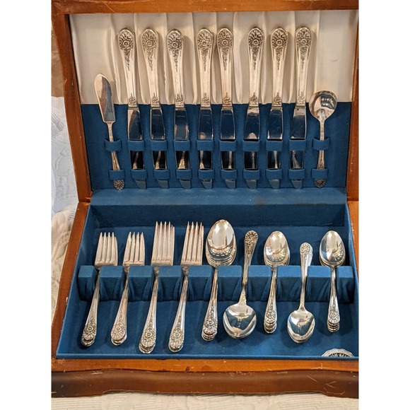 *SOLD11/15 ROGERS JUBILEE SILVER PLATE! VINTAGE COLLECTOR QE FLATWARE/SILVERWARE - Picture 2 of 10